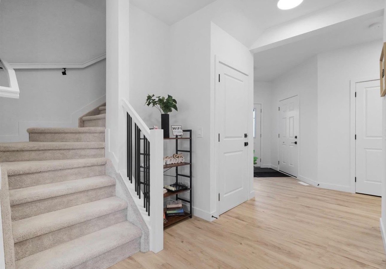 16252 19 Avenue Southwest - Photo 9