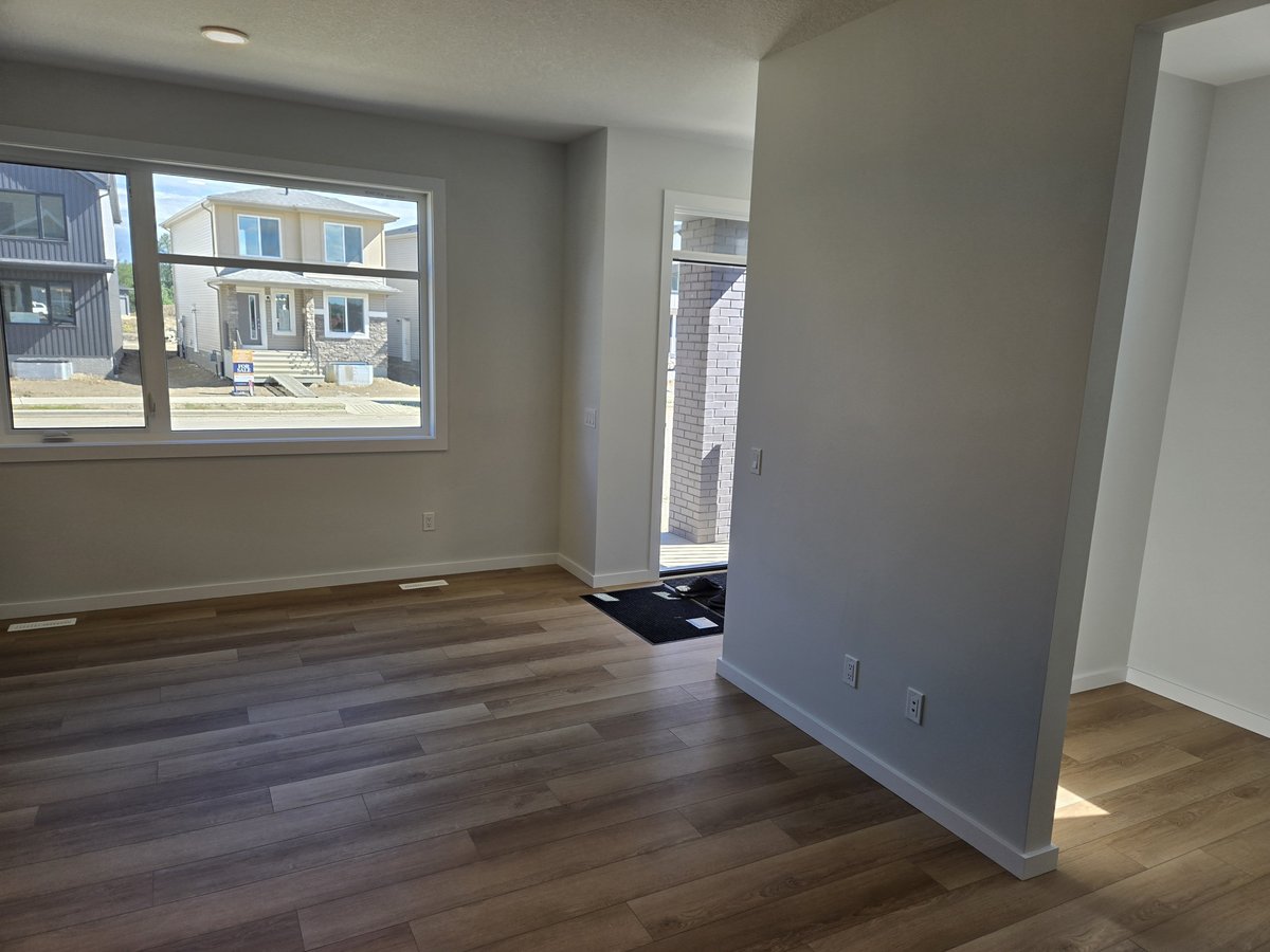 21203 25 Avenue Northwest - Photo 4