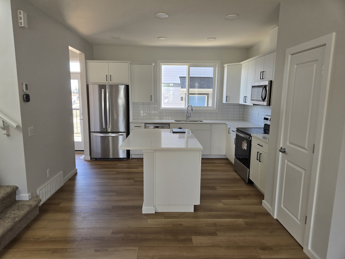 21203 25 Avenue Northwest - Photo 5
