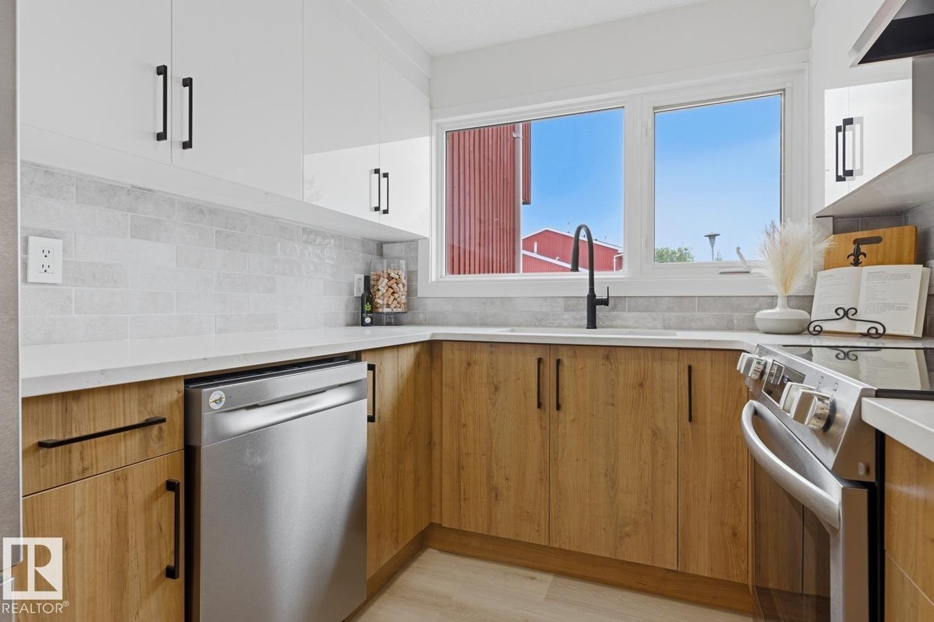 10684 Beaumaris Road Northwest - Photo 13