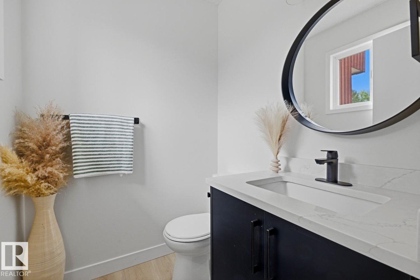 10684 Beaumaris Road Northwest - Photo 15