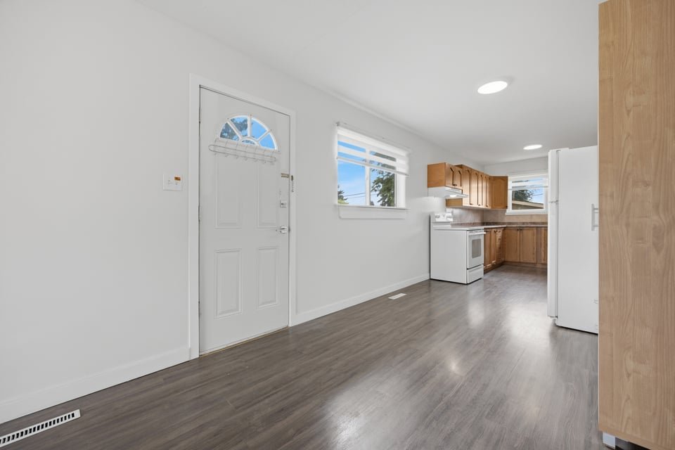 9948 163 Street Northwest - Photo 6