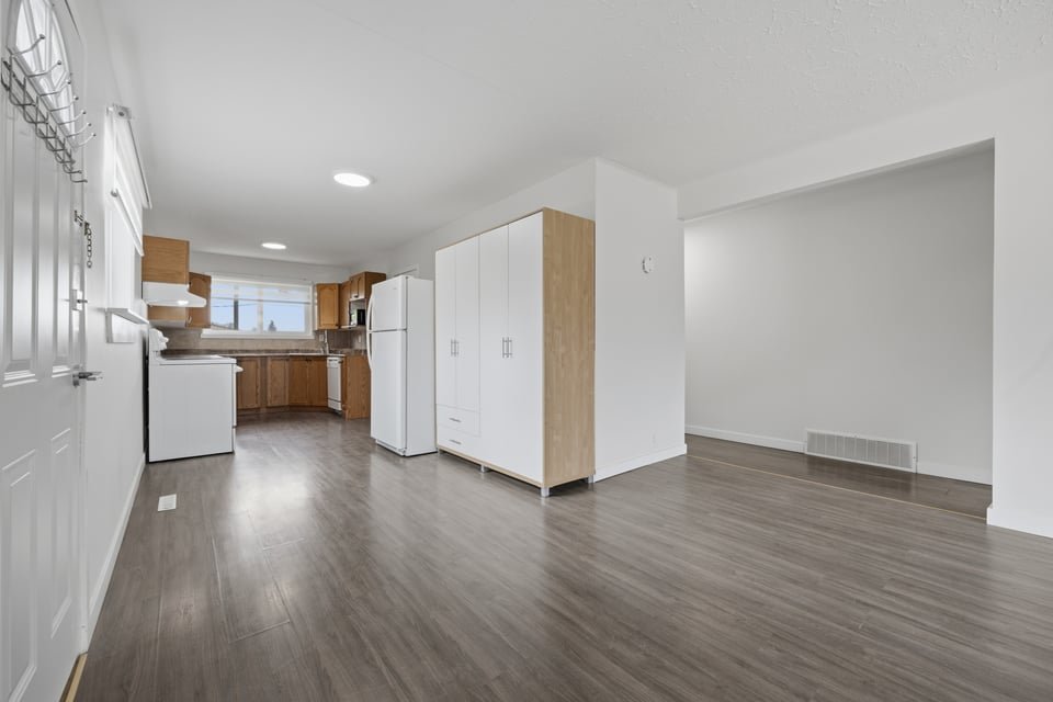 9948 163 Street Northwest - Photo 7