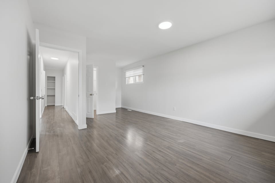 9948 163 Street Northwest - Photo 16
