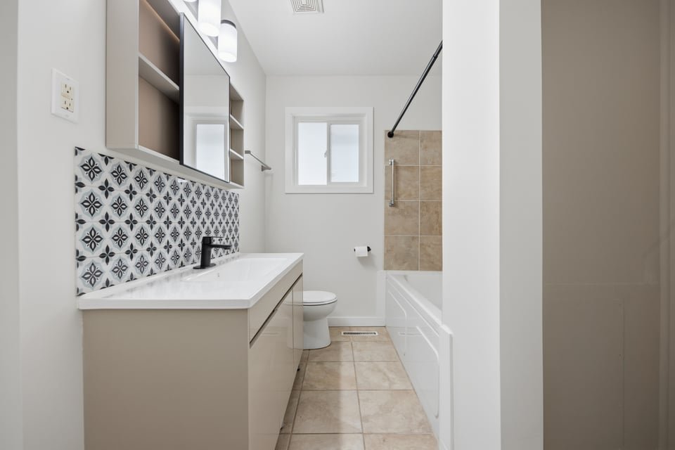 9948 163 Street Northwest - Photo 20