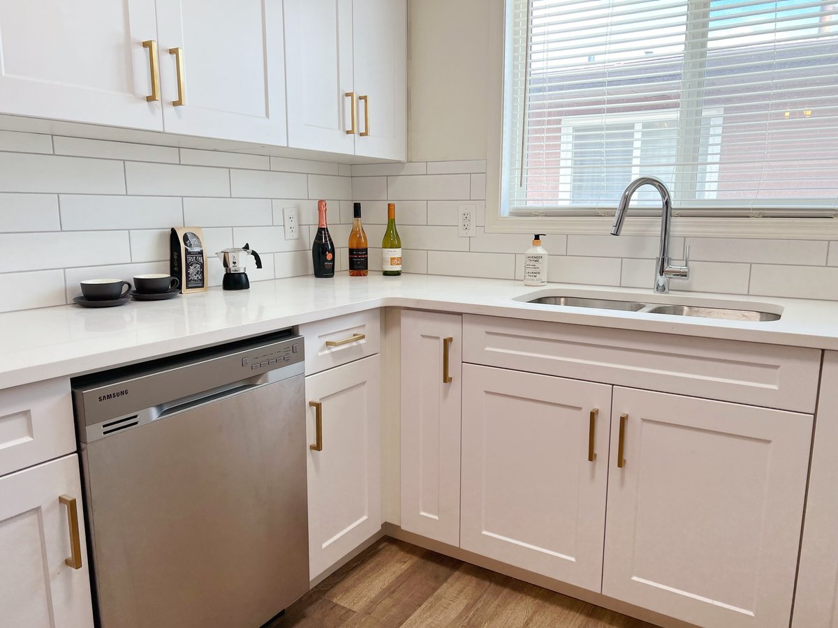 10830 51 Avenue Northwest - Photo 6