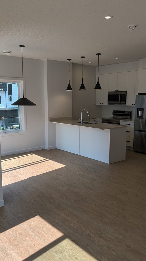 386 Windermere Road Northwest - Photo 2