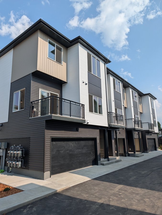 386 Windermere Road Northwest - Photo 1