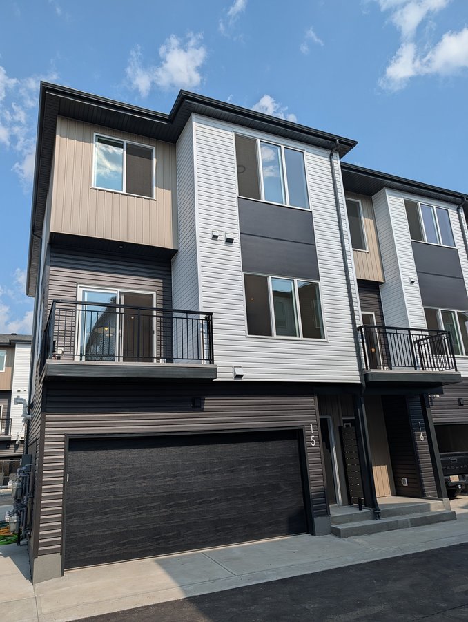 386 Windermere Road Northwest - Photo 3