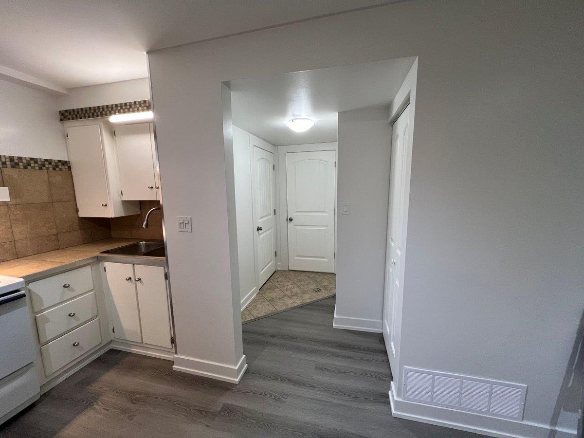 10336 77 Street Northwest - Photo 7