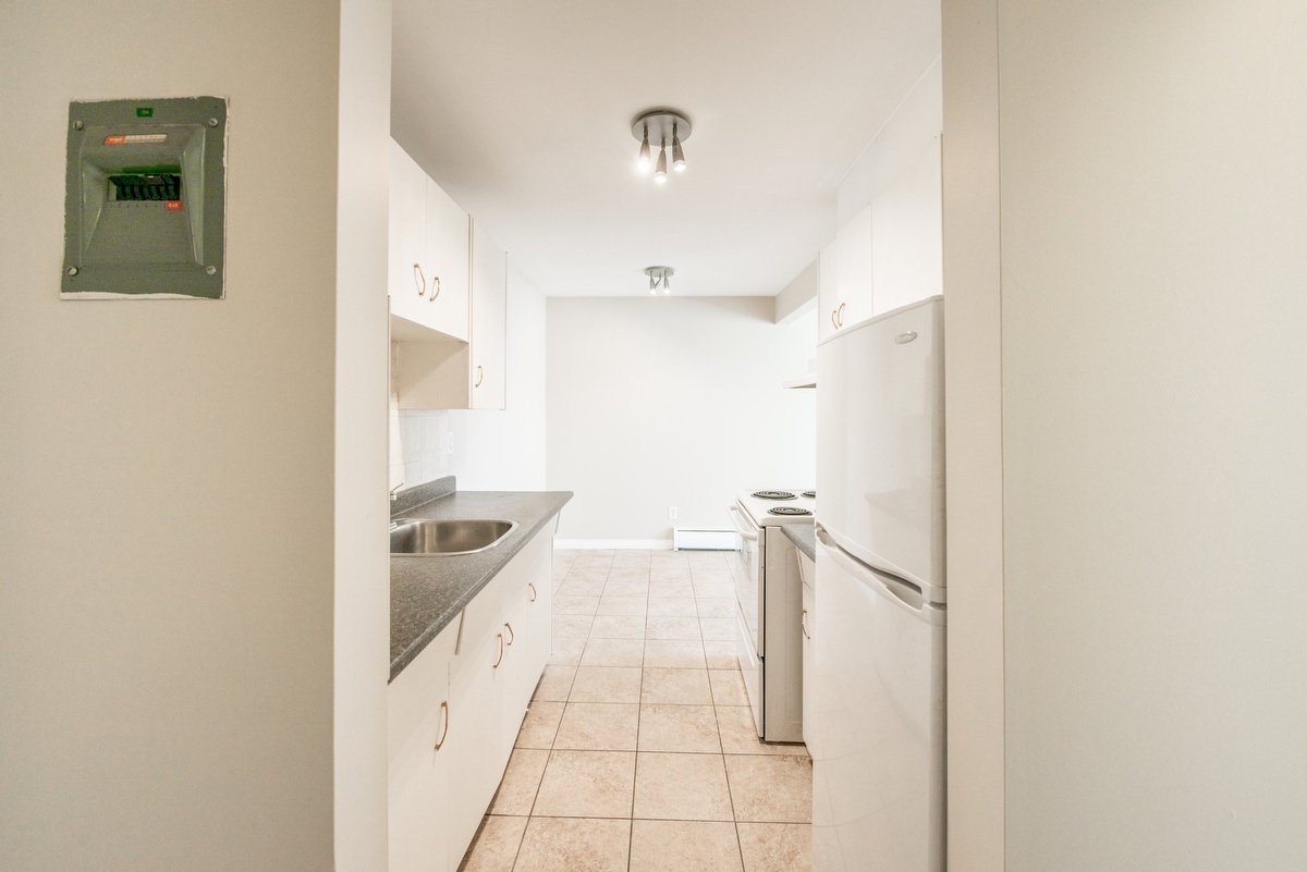 Alexander Apartments - Photo 3