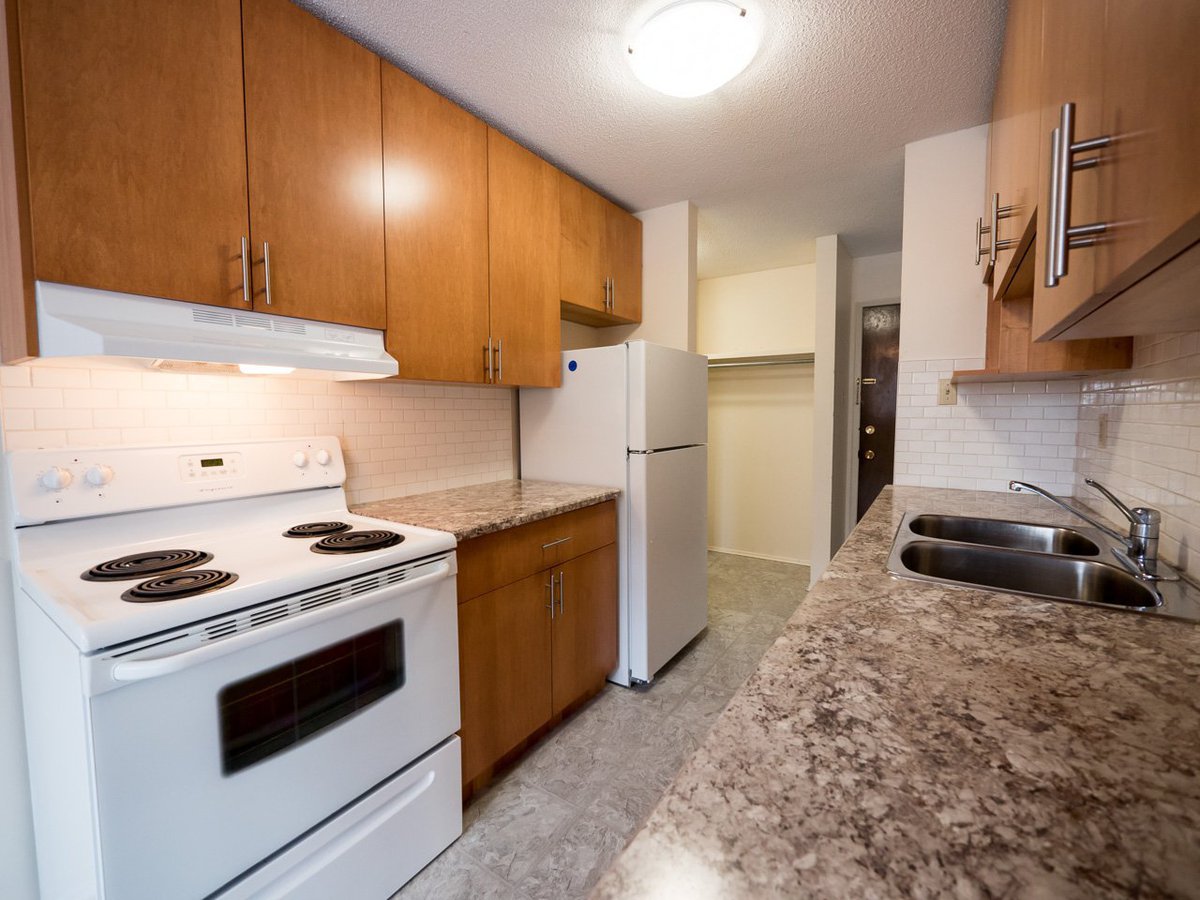 10216 119 Street Northwest - Photo 3