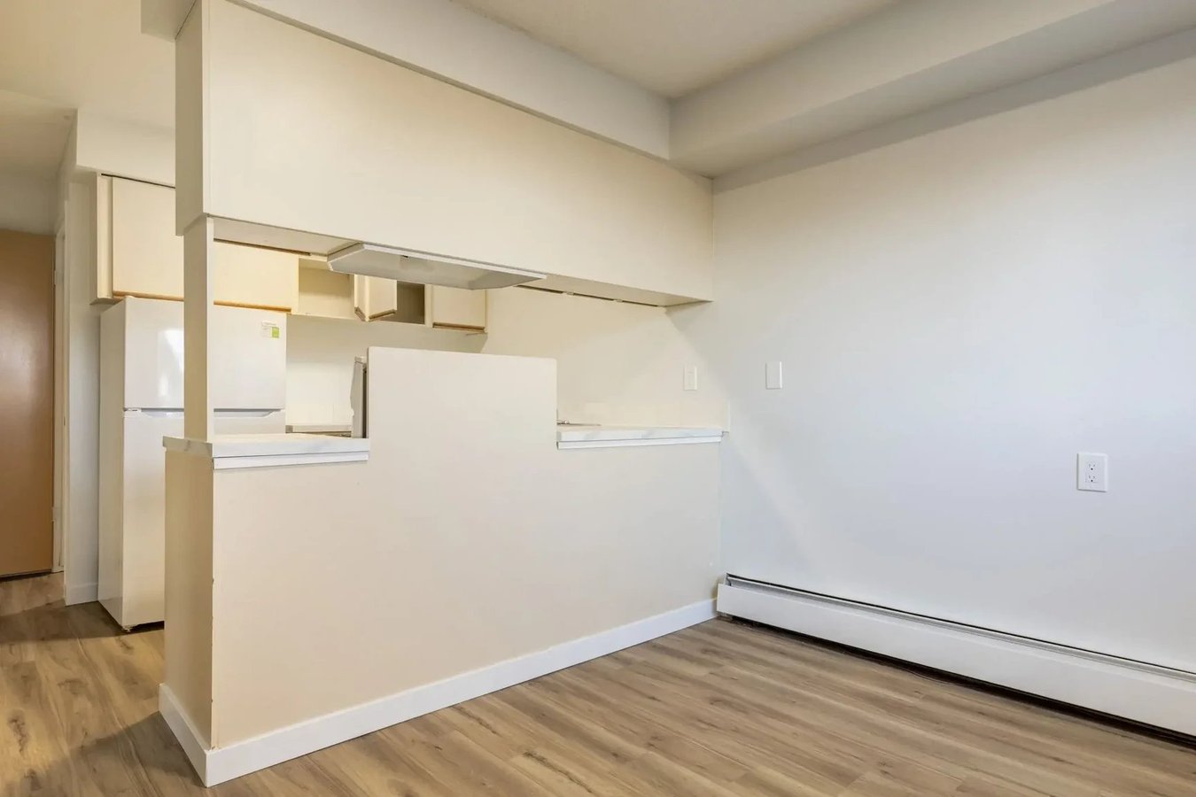 South Ridge Apartments - Photo 10