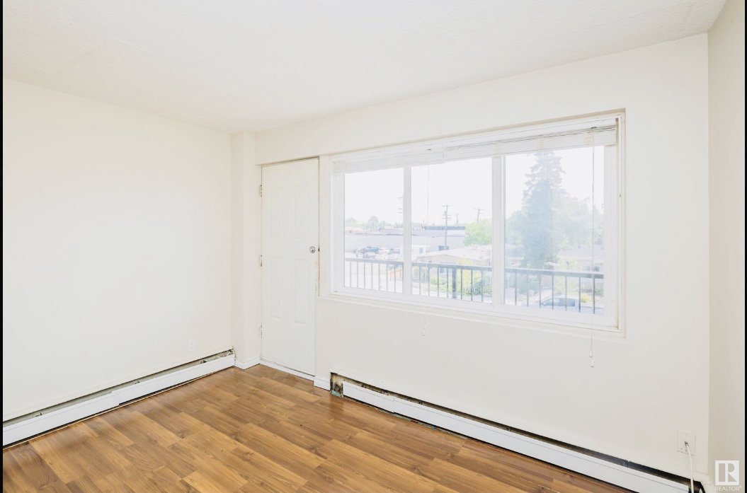 10048 154 Street - Photo 9