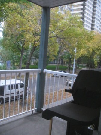 9938 104 Street Northwest - Photo 14