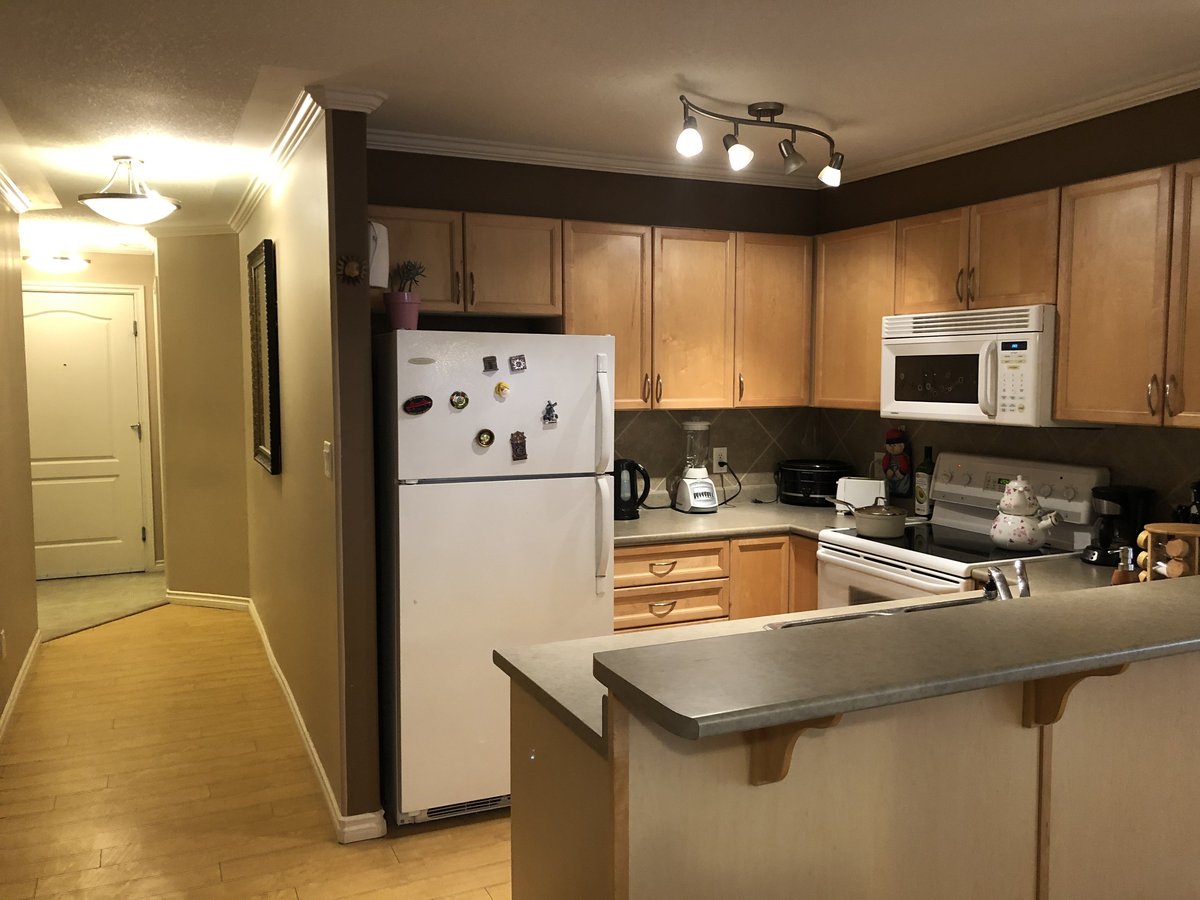 9938 104 Street Northwest - Photo 6