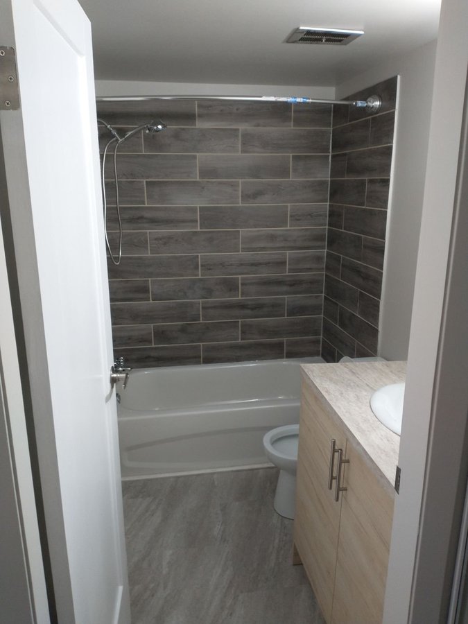 9821 156 Street Northwest - Photo 4