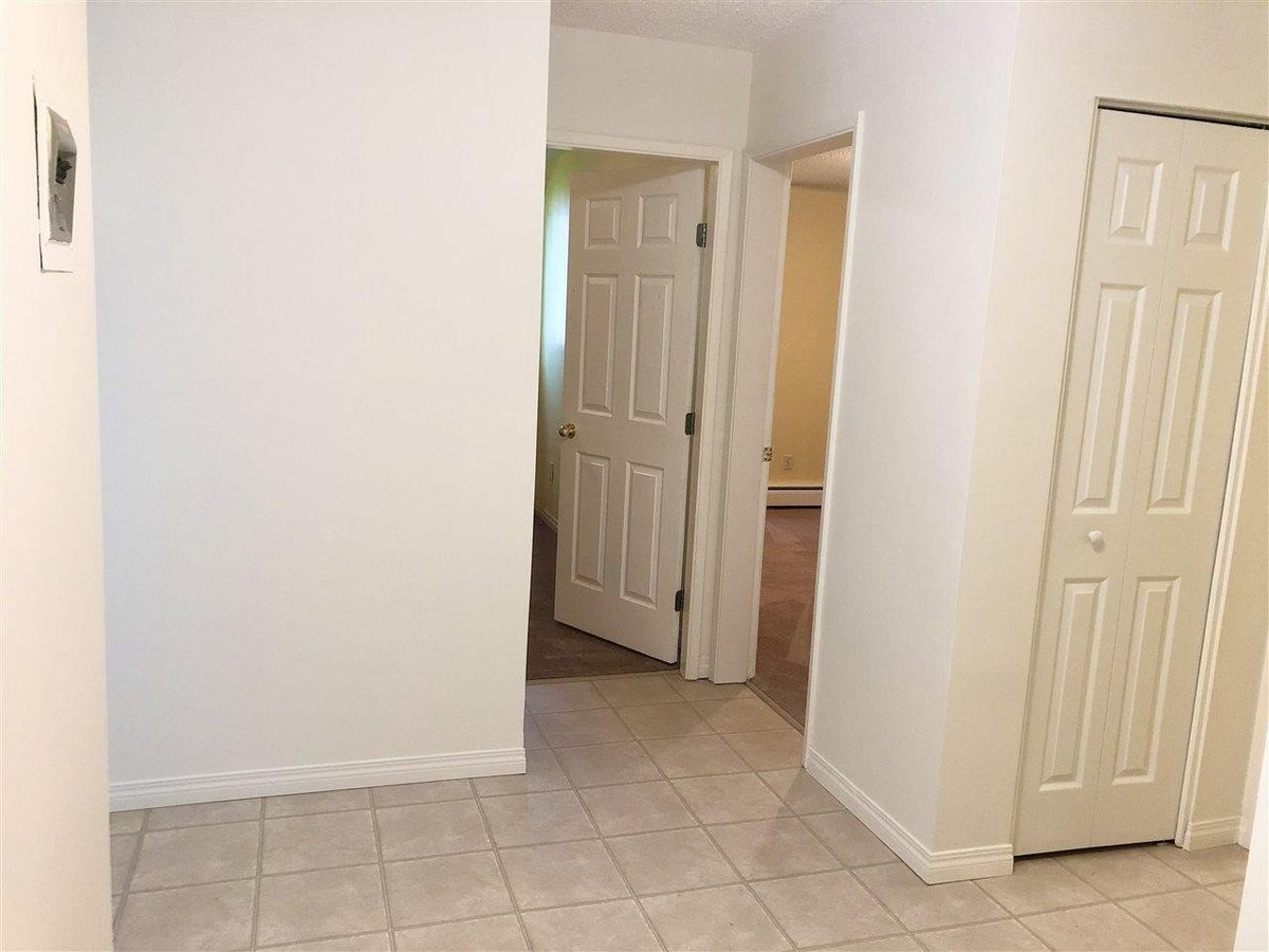10615 110 Street Northwest - Photo 17