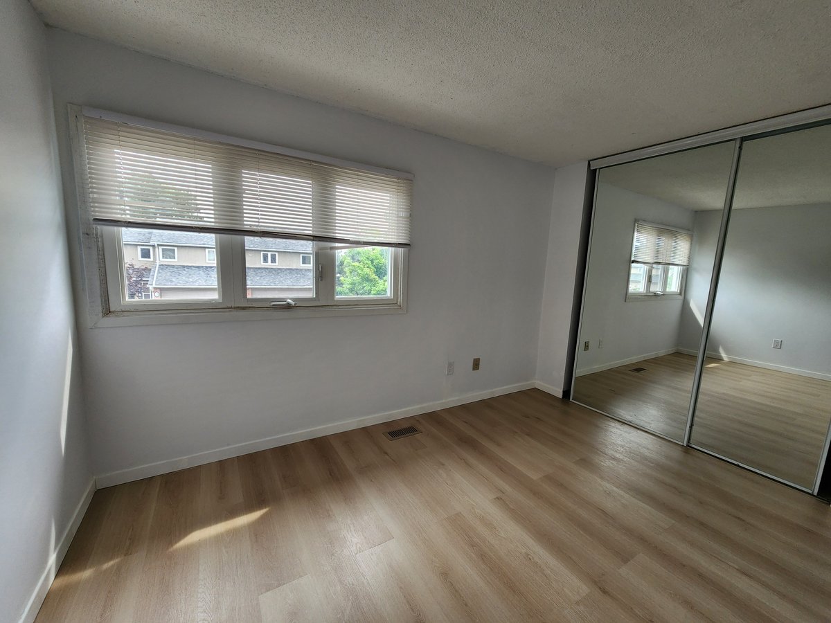 3079 Fifth Line West - Photo 16