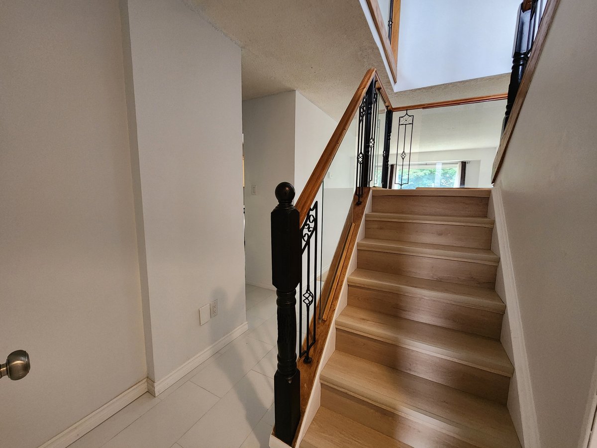 3079 Fifth Line West - Photo 4