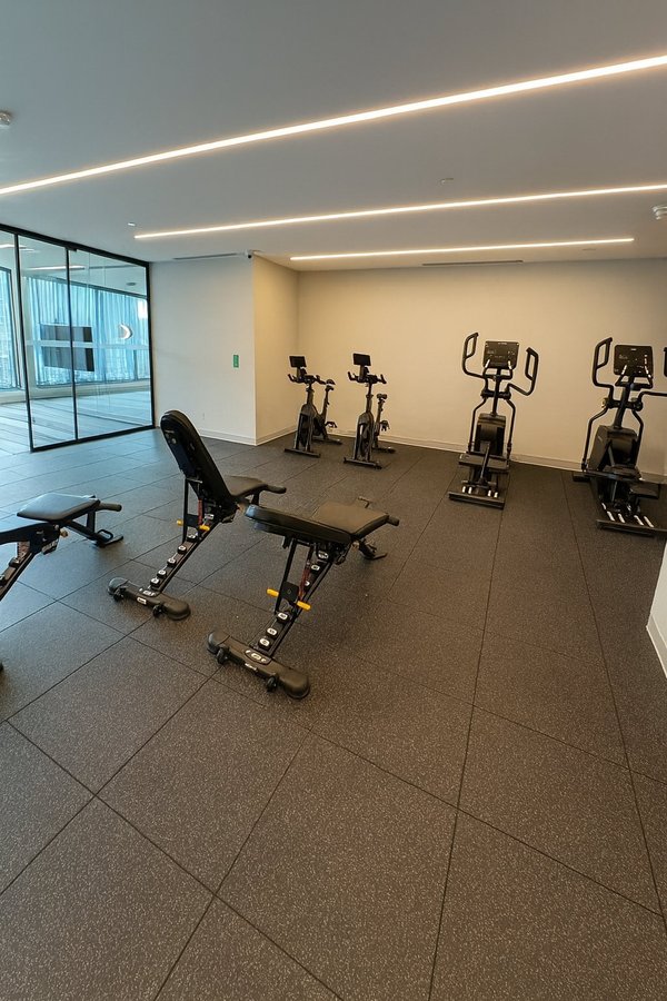 1037 The Queensway - Photo 13