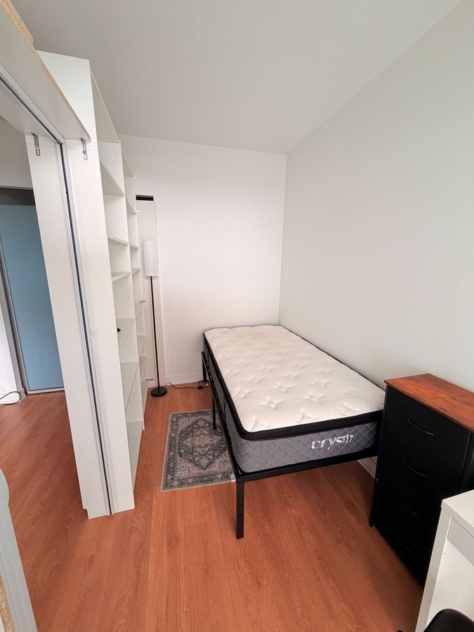 1037 The Queensway - Photo 1
