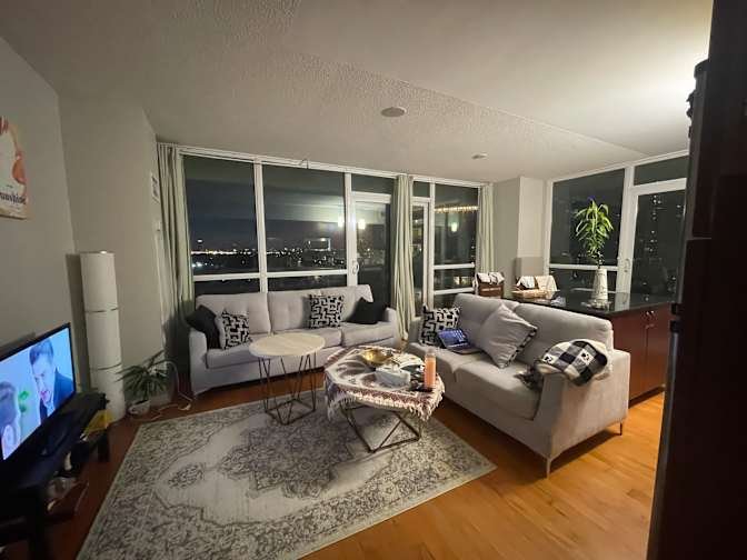 Lake Shore Boulevard West - Photo 5