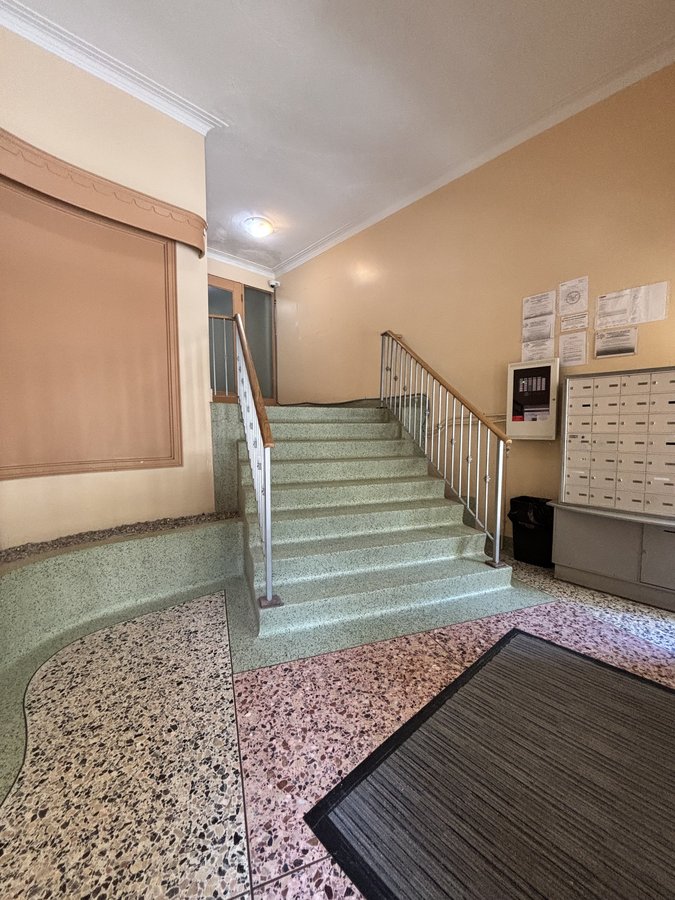 24 Burnhamthorpe Road - Photo 2