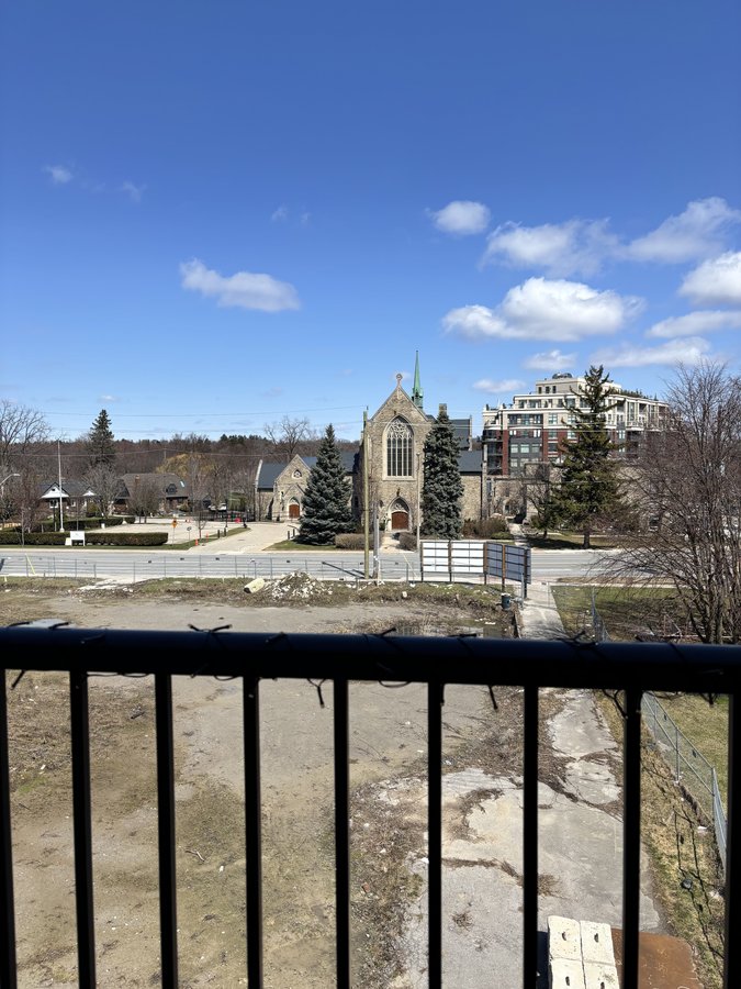 24 Burnhamthorpe Road - Photo 9