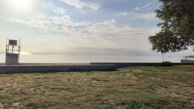 Lake Shore Boulevard West - Photo 2