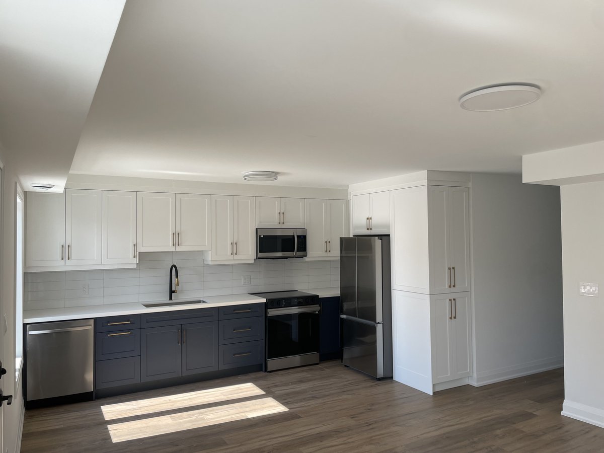 150 Melrose Street - Photo 3