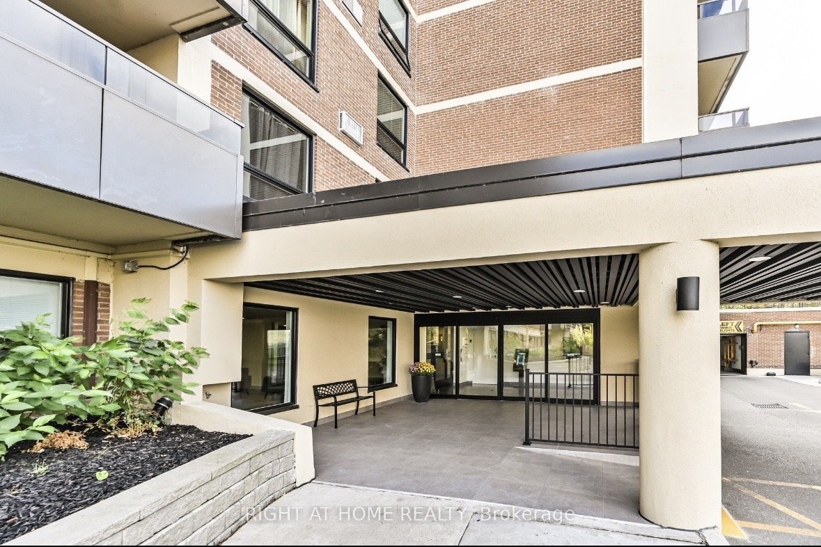 15 La Rose Avenue - Photo 2