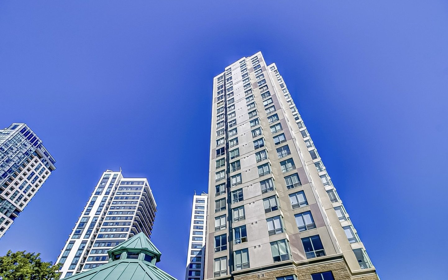 101 Subway Crescent - Photo 1