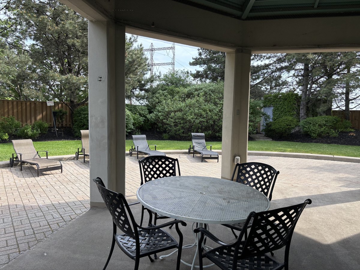 101 Subway Crescent - Photo 6