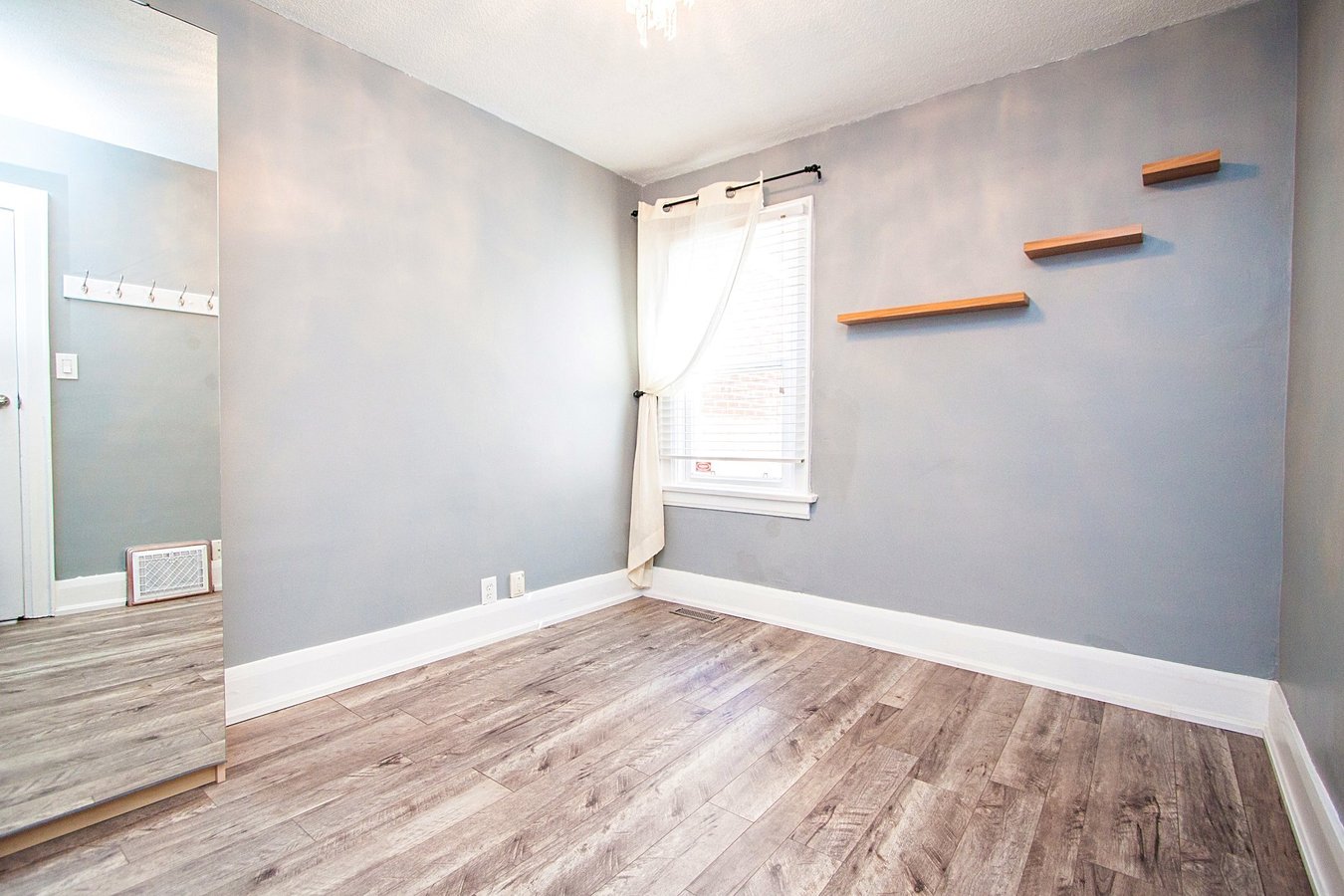 27 Simpson Avenue - Photo 13