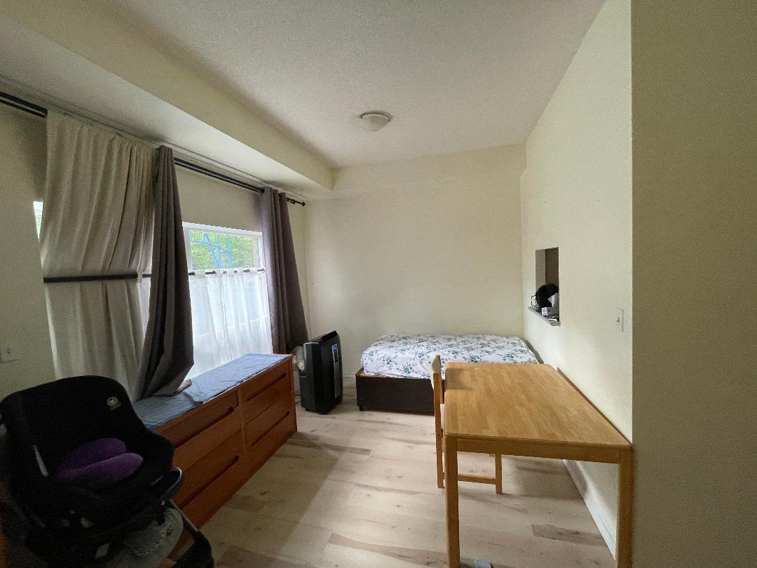 3199 Lake Shore Boulevard West - Photo 2