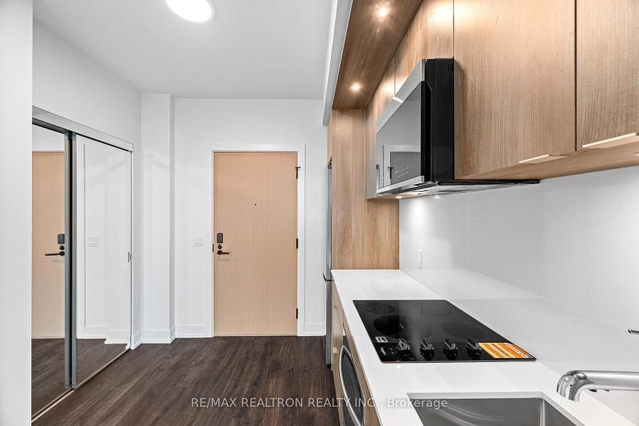 25 Cordova Avenue - Photo 2