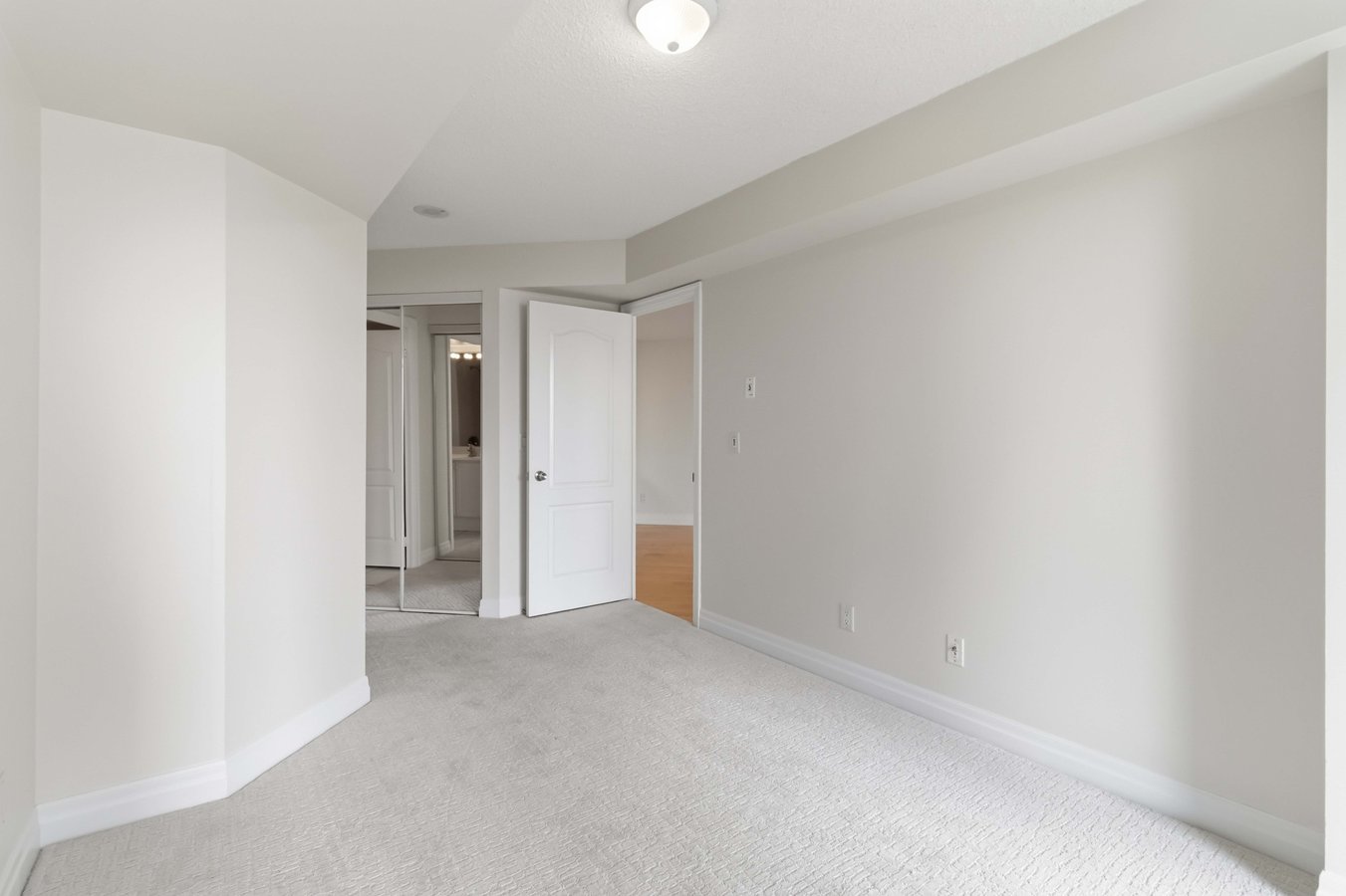 2121 Lake Shore Boulevard West - Photo 25