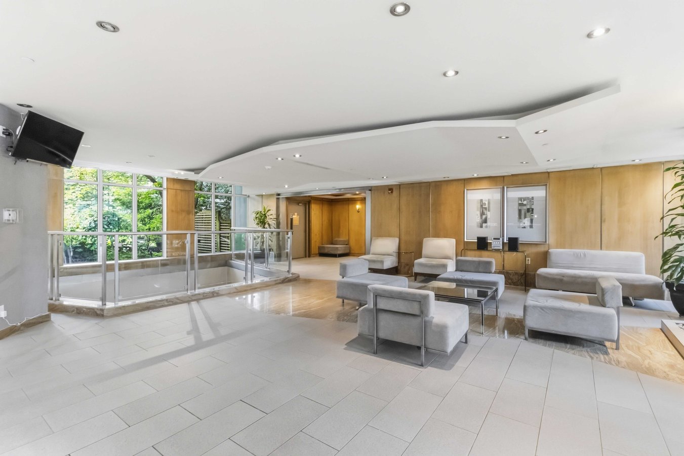 2121 Lake Shore Boulevard West - Photo 30