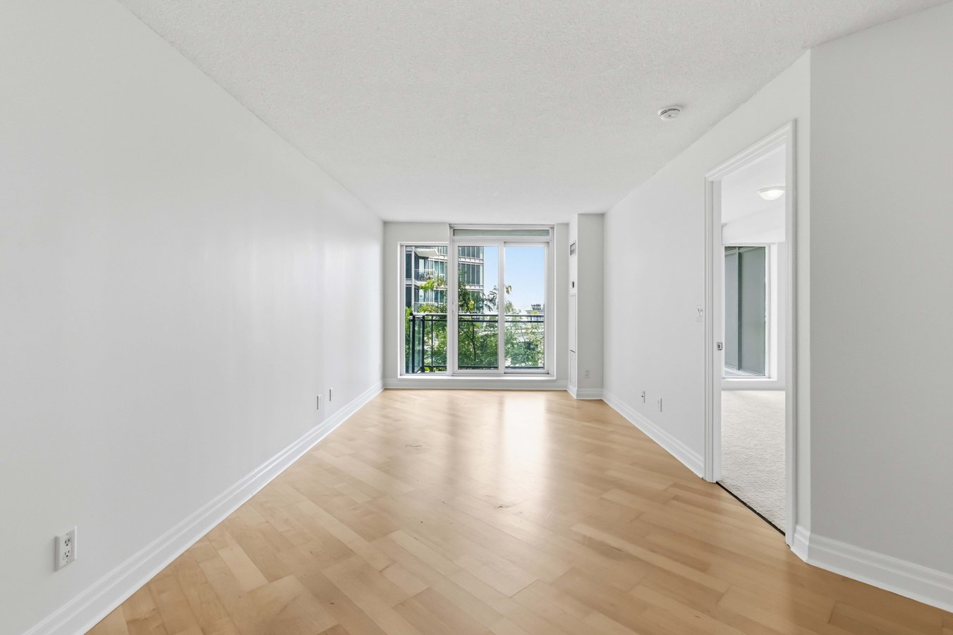 2121 Lake Shore Boulevard West - Photo 18