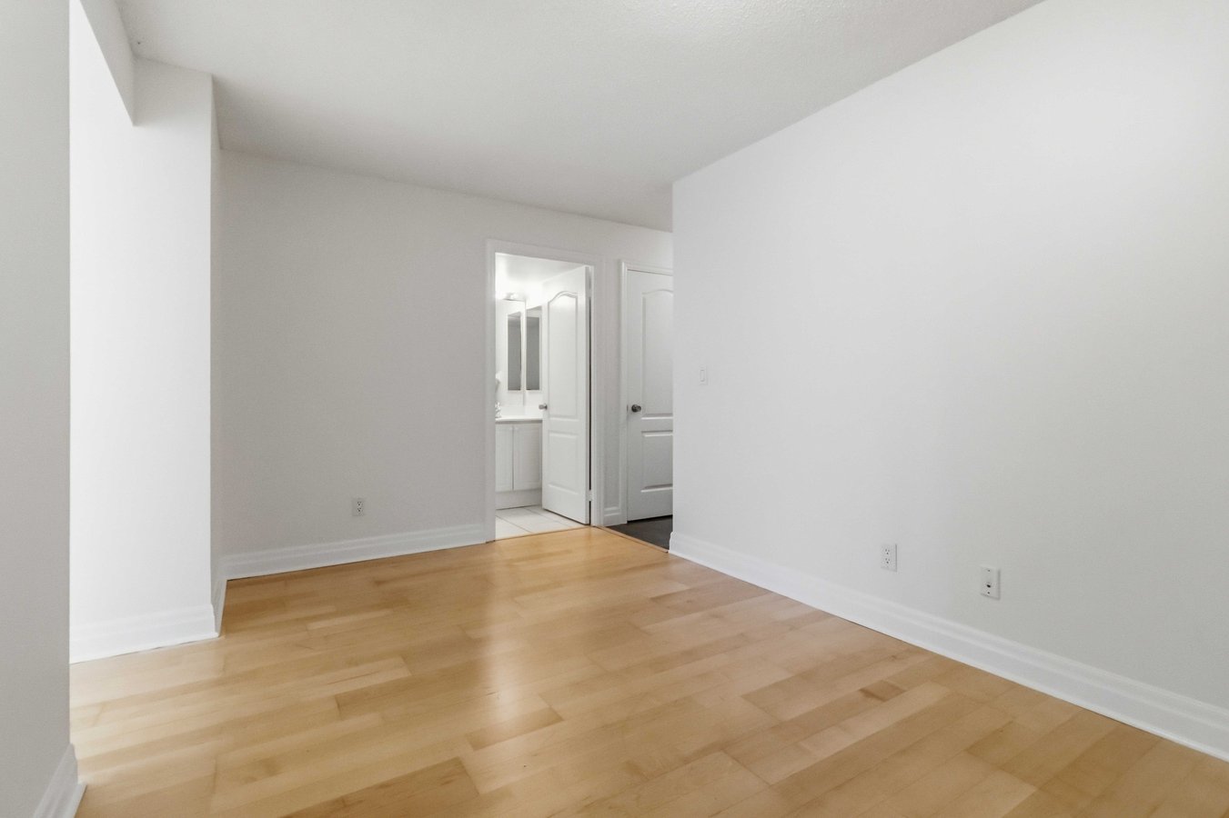 2121 Lake Shore Boulevard West - Photo 11