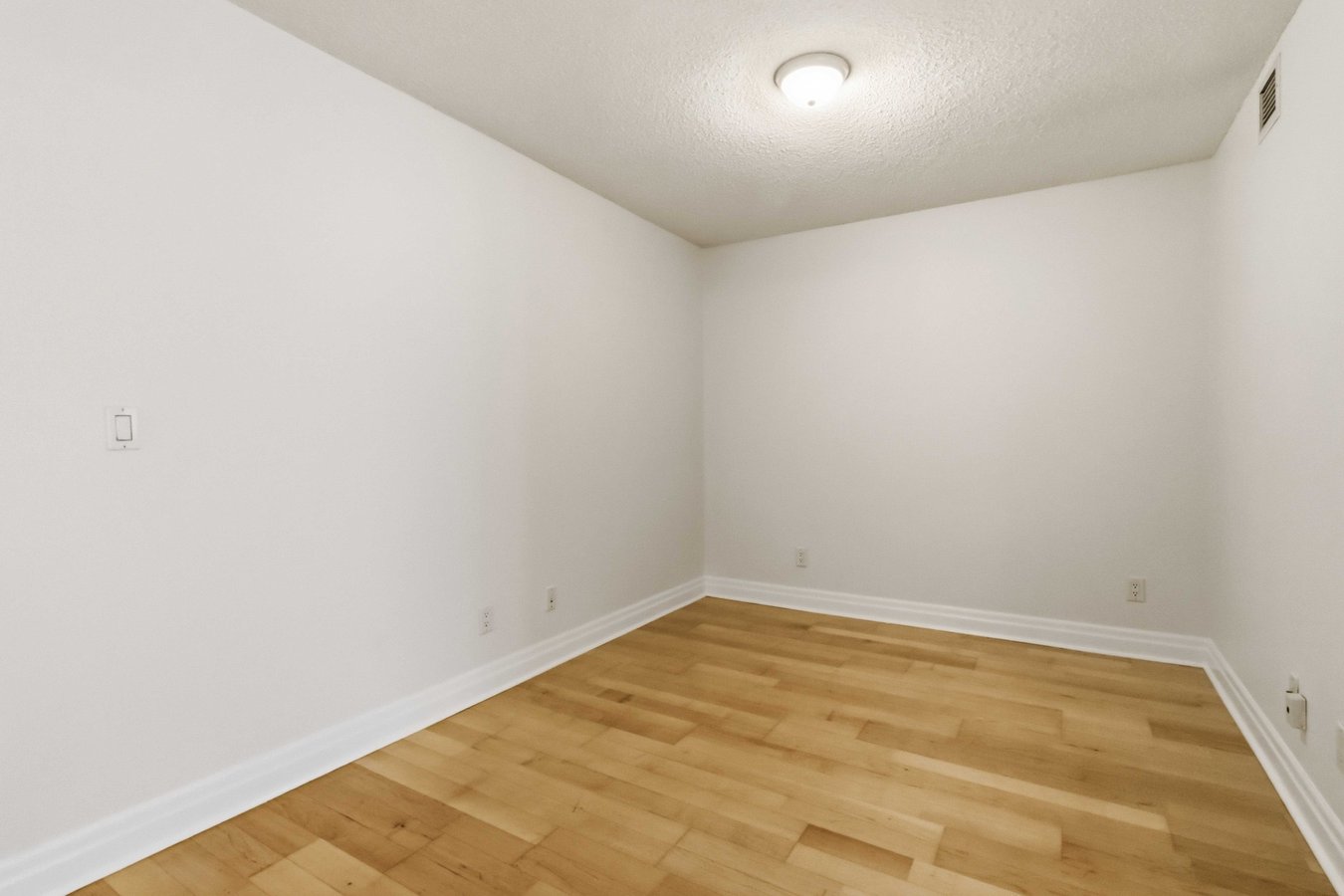 2121 Lake Shore Boulevard West - Photo 9