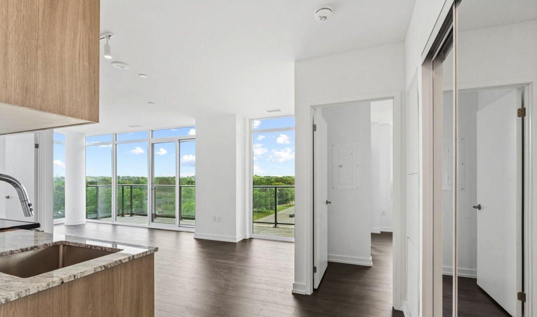 4010 Eglinton Avenue West - Photo 3