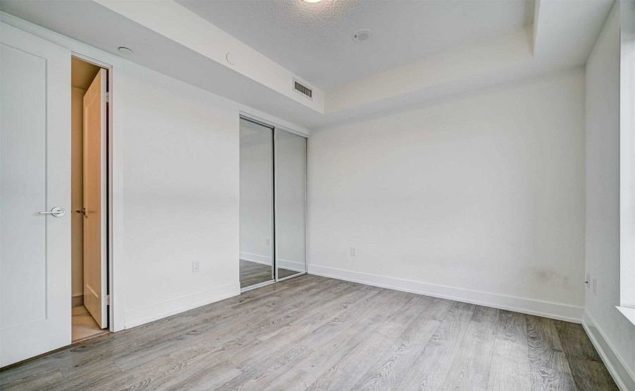 5 Mabelle Avenue - Photo 8