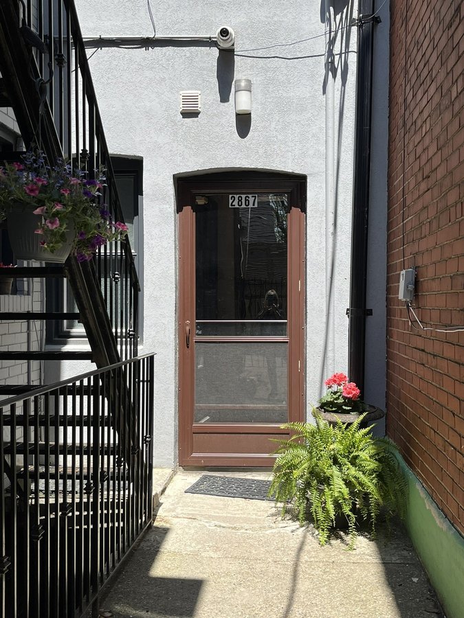2867 Lake Shore Boulevard West - Photo 1
