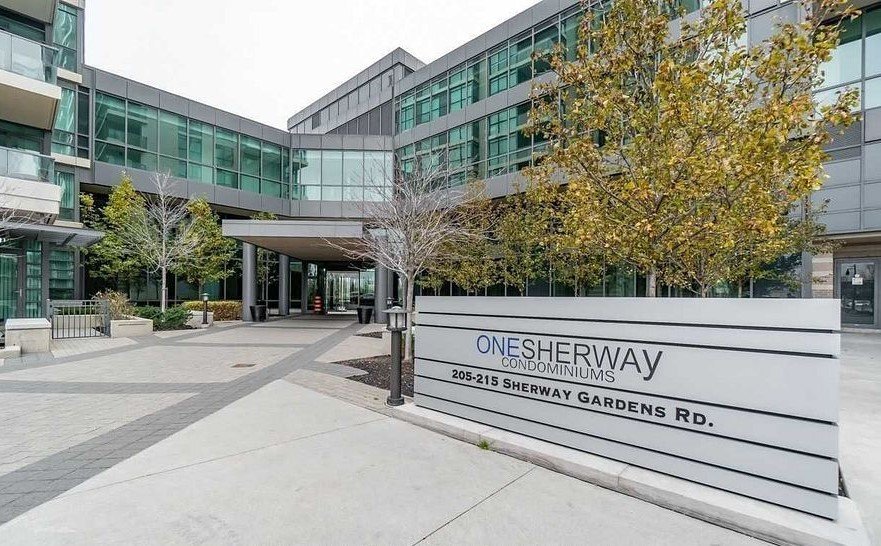 215 Sherway Gardens Road - Photo 4