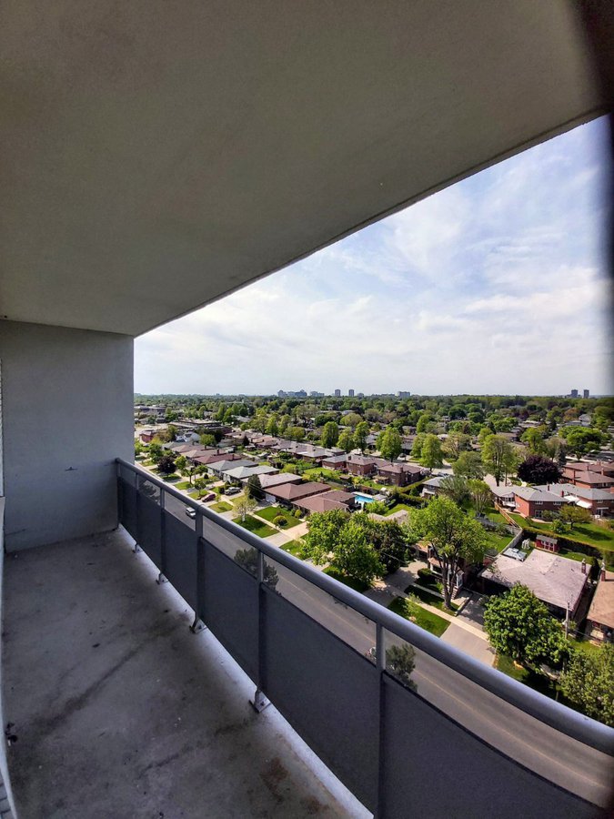 105 La Rose Avenue - Photo 17