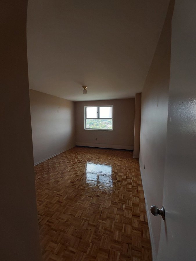 105 La Rose Avenue - Photo 15