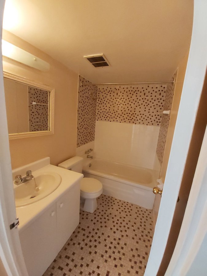 105 La Rose Avenue - Photo 13