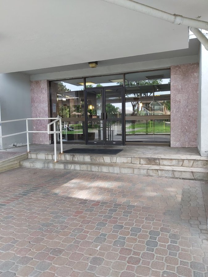 105 La Rose Avenue - Photo 3